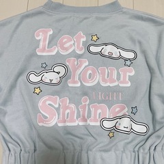 新品♡120cmシナモロールミニ丈トレーナーの画像