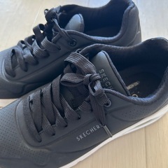 未使用に近い🉐人気のSKECHERSスケッチャーズ スニーカー の画像