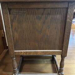 キャビネット　観音開き　アンティーク家具の画像