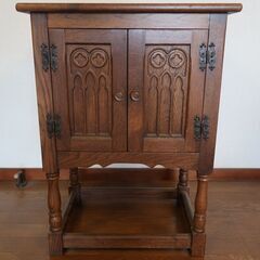 キャビネット　観音開き　アンティーク家具の画像