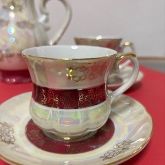 ティー
ボットとカップのセットの画像