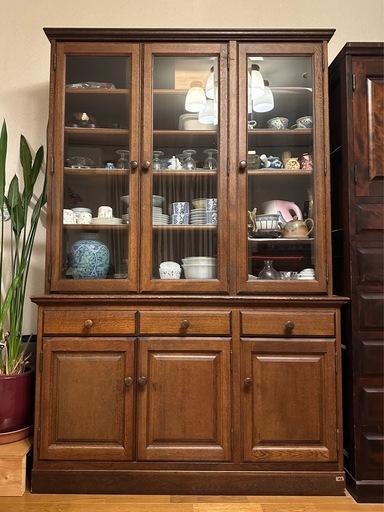 食器棚　オーク材　旭川 近藤工芸　無垢材 食器棚 オーク材 旭川 近藤工芸 無垢材 旭川近藤工芸 Solid Furniture