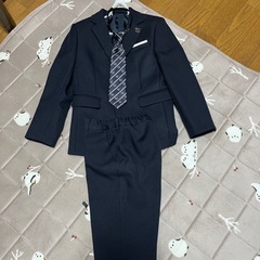 子供用フォーマルスーツの画像