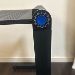 アルミ製折り畳み式ノートパソコンスタンド/パソコンデスク　500円の画像