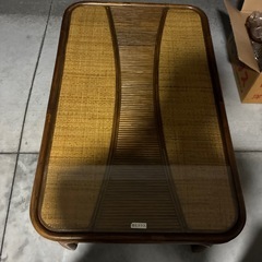 ラタン座卓の画像