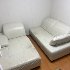 東京インテリアカウチソファの画像