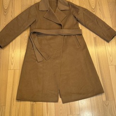 コート　UNIQLO ブラウン　の画像