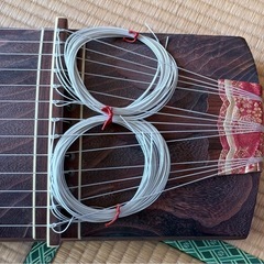 【11月末まで】伝統的13弦琴 木製 ダークブラウン ゆたん付き の画像