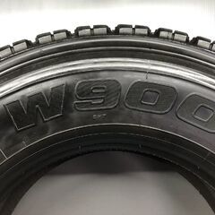 札幌発引取OK BRIDGESTONE W900 11R22.5 16PR 22.5インチ トラックタイヤ スタッドレス 1本 23年製 バリ溝 大型トラック ダンプ (STQ044)の画像