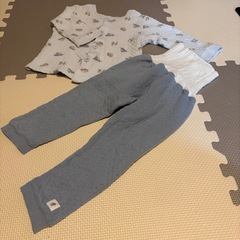 アカチャンホンポ　車柄　水色　90cm パジャマの画像