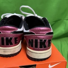 NIKE ナイキ　レディーススニーカー366636-100!23.5センチ@Y上の画像