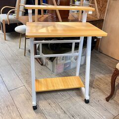 【新品/完成品】キャスター付きデスク 棚2段 机 テーブル ホワイト×木目ナチュラル 横幅60cm奥行43cm高さ88.5cm★買取帝国 志木店の画像