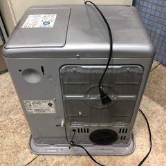 石油ファンヒーターの画像