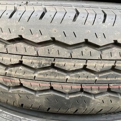 新車剥がし　BRIDGESTONE 195/80R15 2025年製　夏タイヤ　ハイエース等の画像