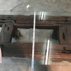 鏡が溶接されたテーブル 線路の枕木 センターテーブル の画像