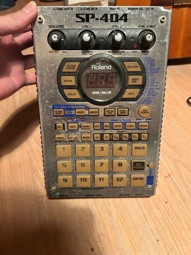 電子楽器 sp404