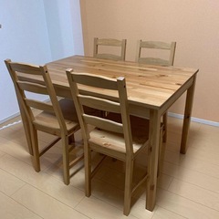 ダイニングテーブル　IKEA　