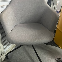 オカムラ ８１１７ ミーティングチェアの画像