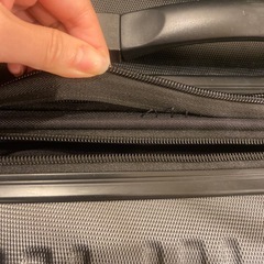 黒スーツケースの画像