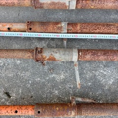 長めのフラワーサポート4本（錆びてます）の画像