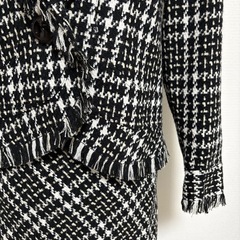 バッグ付きツイードスーツの画像