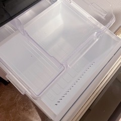 冷蔵庫一人暮らし黒前面に凹みありの画像