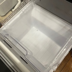 ほぼ未使用　シャープ冷蔵庫一人暮らし用
　の画像