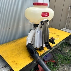 丸山 動力散布機 MD-J60 背負式　動作品の画像