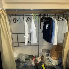 ハンガーラックの画像