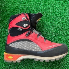 LA SPORTIVA 　登山靴の画像
