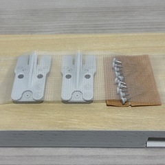 ニトリ　壁に付けられる家具3連ハンガーの画像