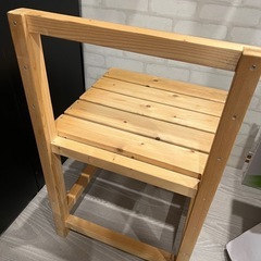 木製イスの画像