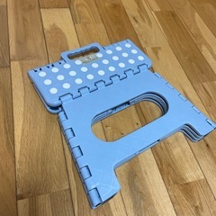 折りたたみ踏み台の画像