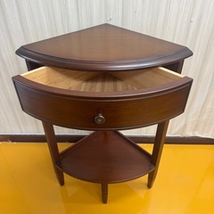 コーナーテーブルの画像