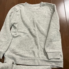 140 スウェット上下の画像