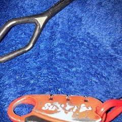 ⭕️ 自転車　ワイヤーロック　crops 赤　黒　B品　一つの値段ですの画像