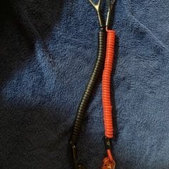 ⭕️ 自転車　ワイヤーロック　crops 赤　黒　B品　一つの値段ですの画像