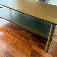 折り畳みテーブルの画像