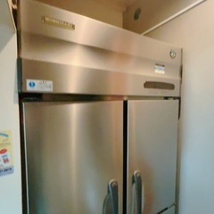 ジャンク品ホシザキ 業務用冷凍冷蔵庫 HRF-90ST形 厨房機器 店舗用品 冷蔵416L 冷凍126Lです、の画像
