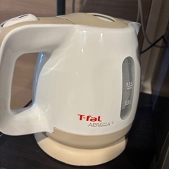 電気ケトルの画像
