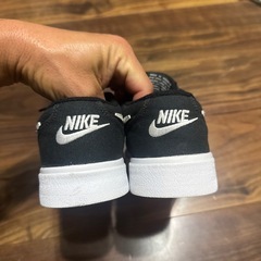 NIKE ナイキ　スニーカー　23.5CMの画像