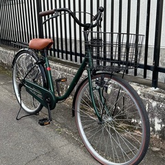 ＜整備済・美品車＞ママチャリ・26インチ自転車・変速なし 鍵付き グリーン LEDライト の画像