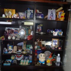 SONY製、1枚板の綺麗でお洒落な飾り戸棚の画像