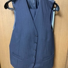 メンズスーツ(上下＋ベストのセット)の画像