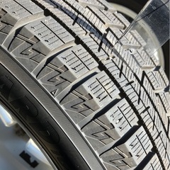 スタッドレスタイヤ　
の画像
