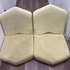 可愛いデザインの座椅子4脚の画像