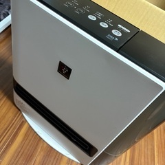 SHARP 加湿セラミックファンヒーター HX-SK12-W（ホワイト系）の画像