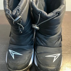 子供用スノーブーツの画像