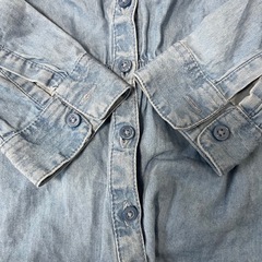 【80】ギャップ 冬服 デニムシャツ ハート刺繍の画像