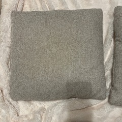 【グレークッション2個セット】の画像